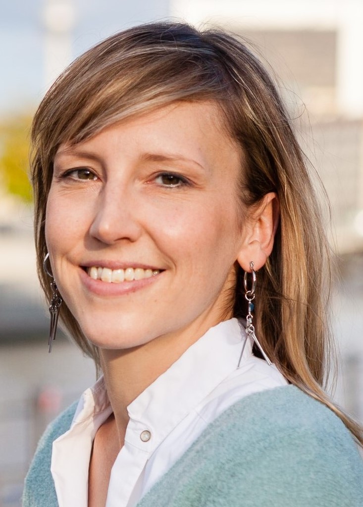  Katharina Senge